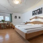 Bed and breakfast Feichthub 4*