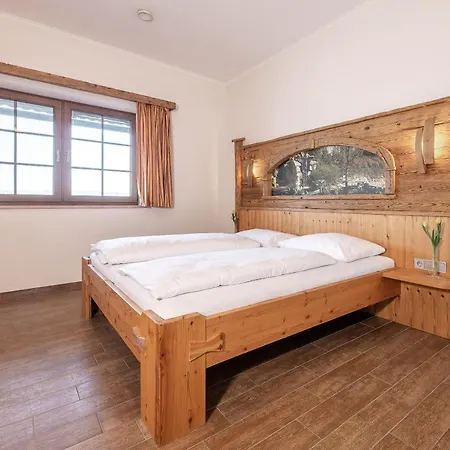 Feichthub Nocleg ze śniadaniem 4*