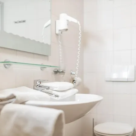 Feichthub Nocleg ze śniadaniem 4*