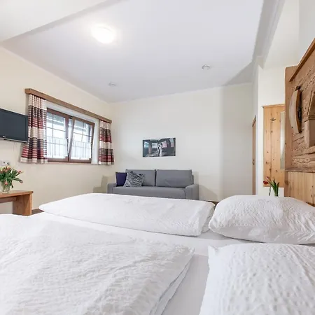 Feichthub Panzió Nussbach